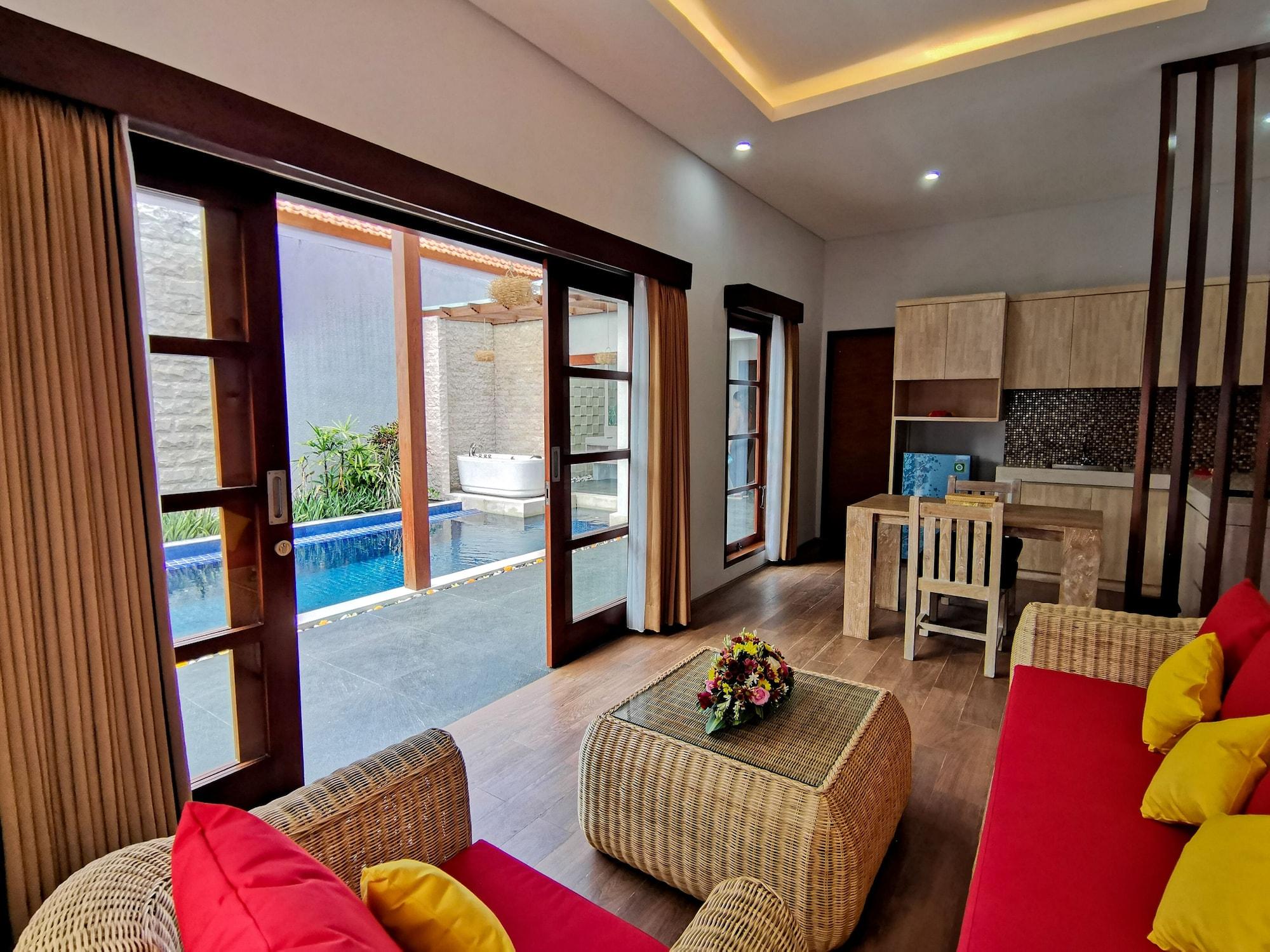 Resort Kuta Puri Bungalows, And 4*